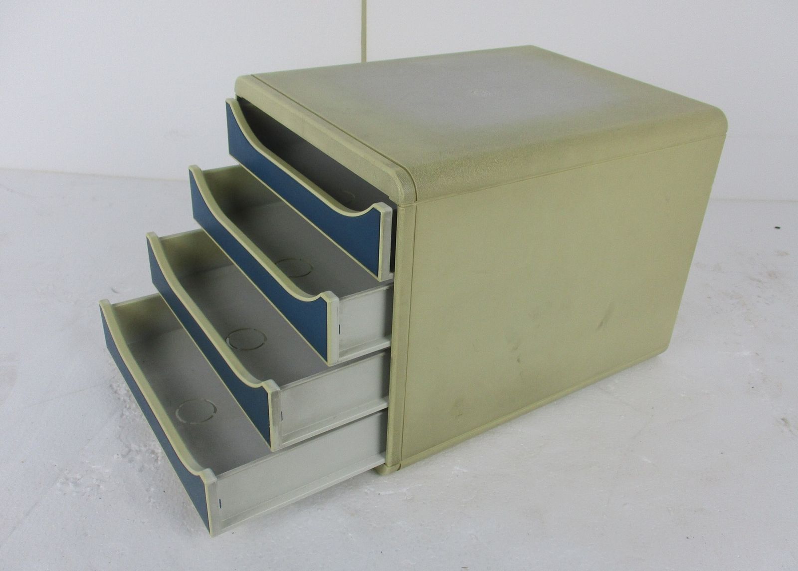 photo furniture Vintage Hard Plastic Space Age Chest Of Drawers Storage Unit Filing Cabinet Aust