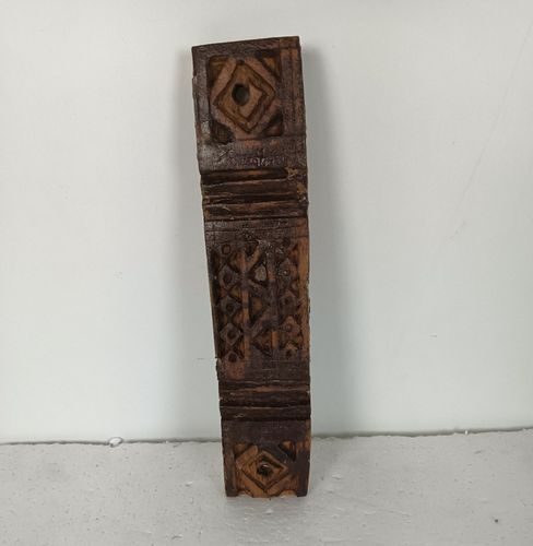 Beautiful Antique Hand Carved Wooden Trim Piece Of Wood Corbel Pediment Reclaime photo furniture