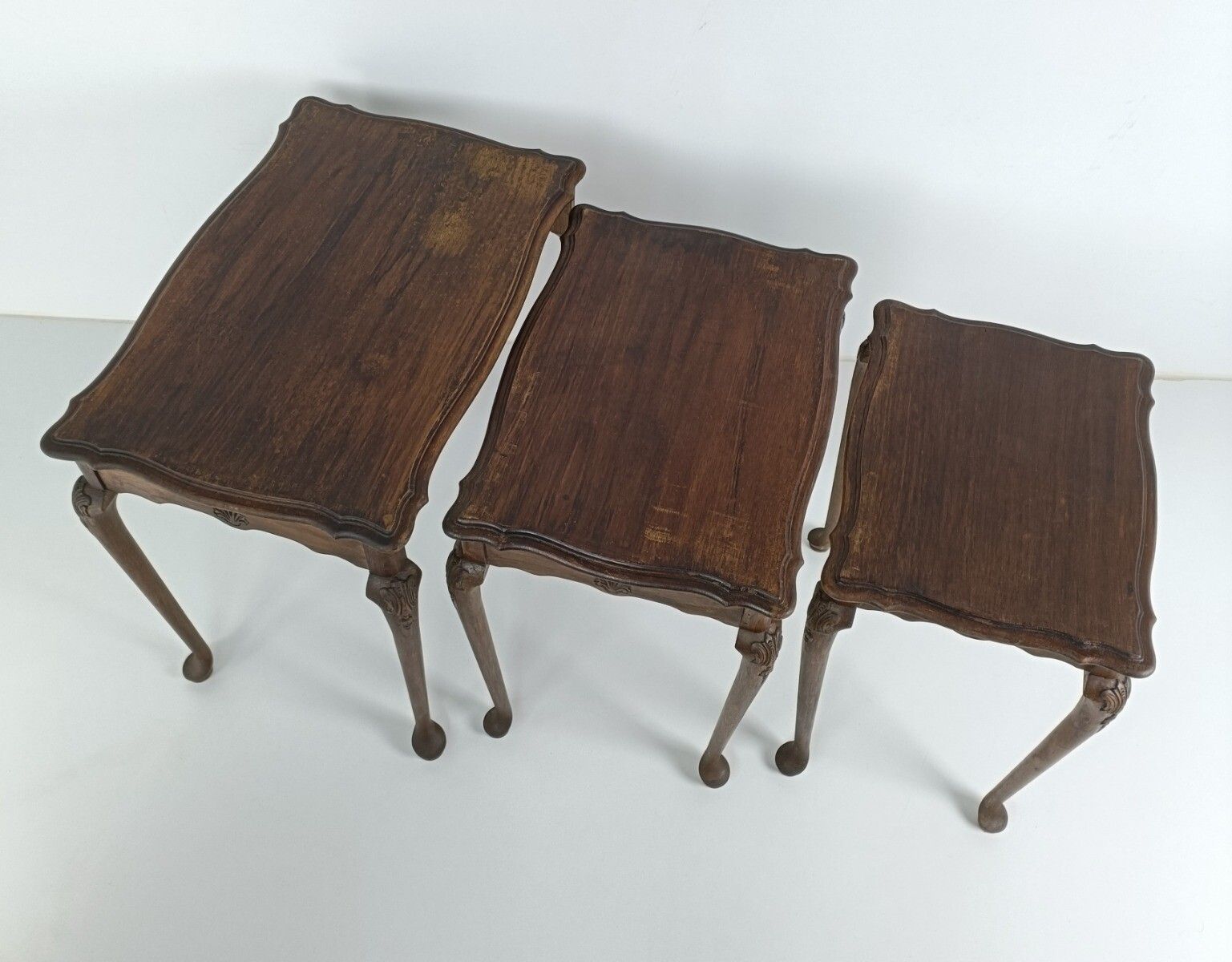 Set Of 3 Wood Stacking Nesting Tables Louis XV Style Mid Century Modernist Ornat photo vintage