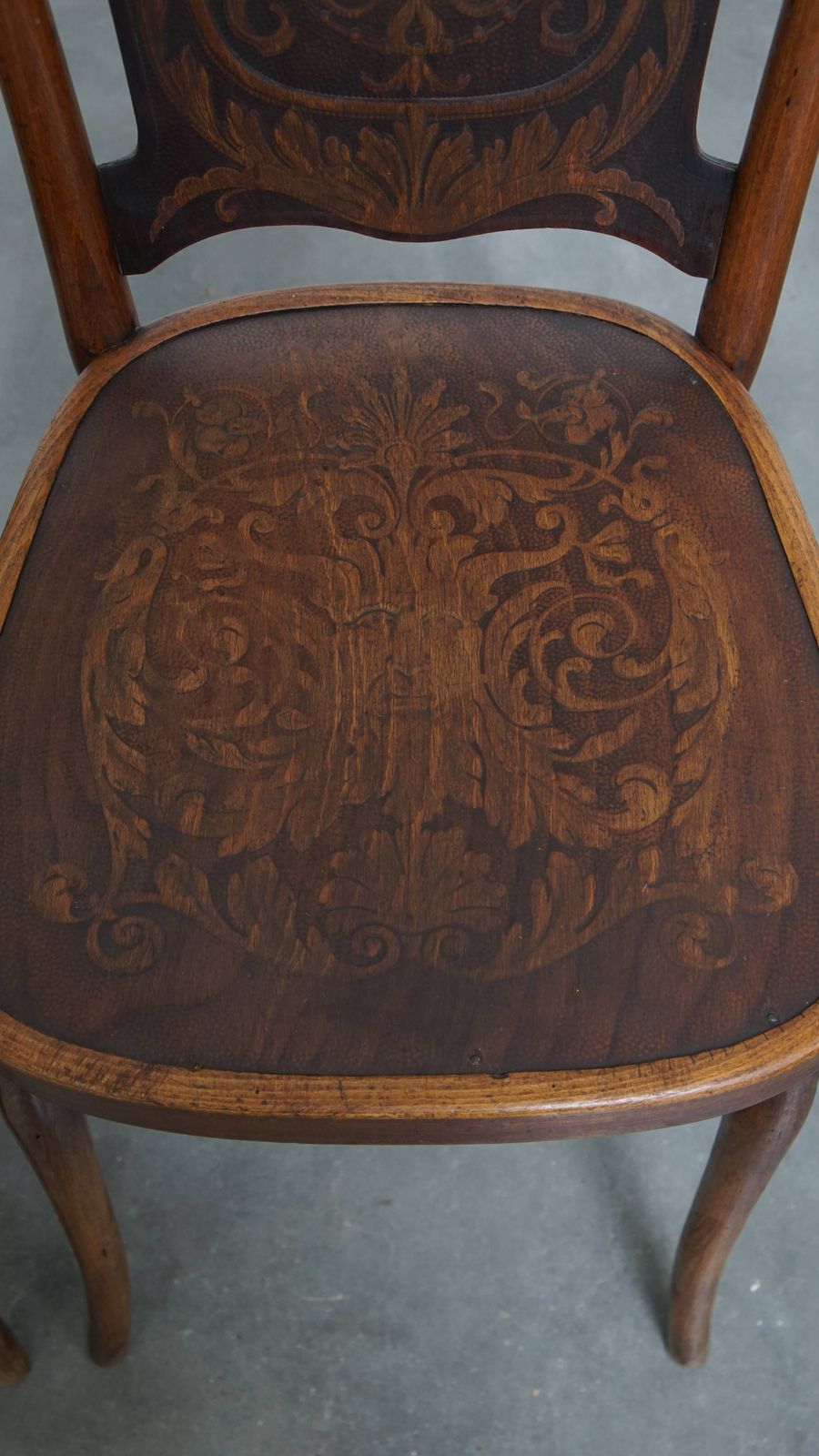 Set Of 4 Original Antique Jacob And Josef Kohn Bentwood Design Thonet Chairs From The Early 20th Century With Beautiful Carvings photo vinterior