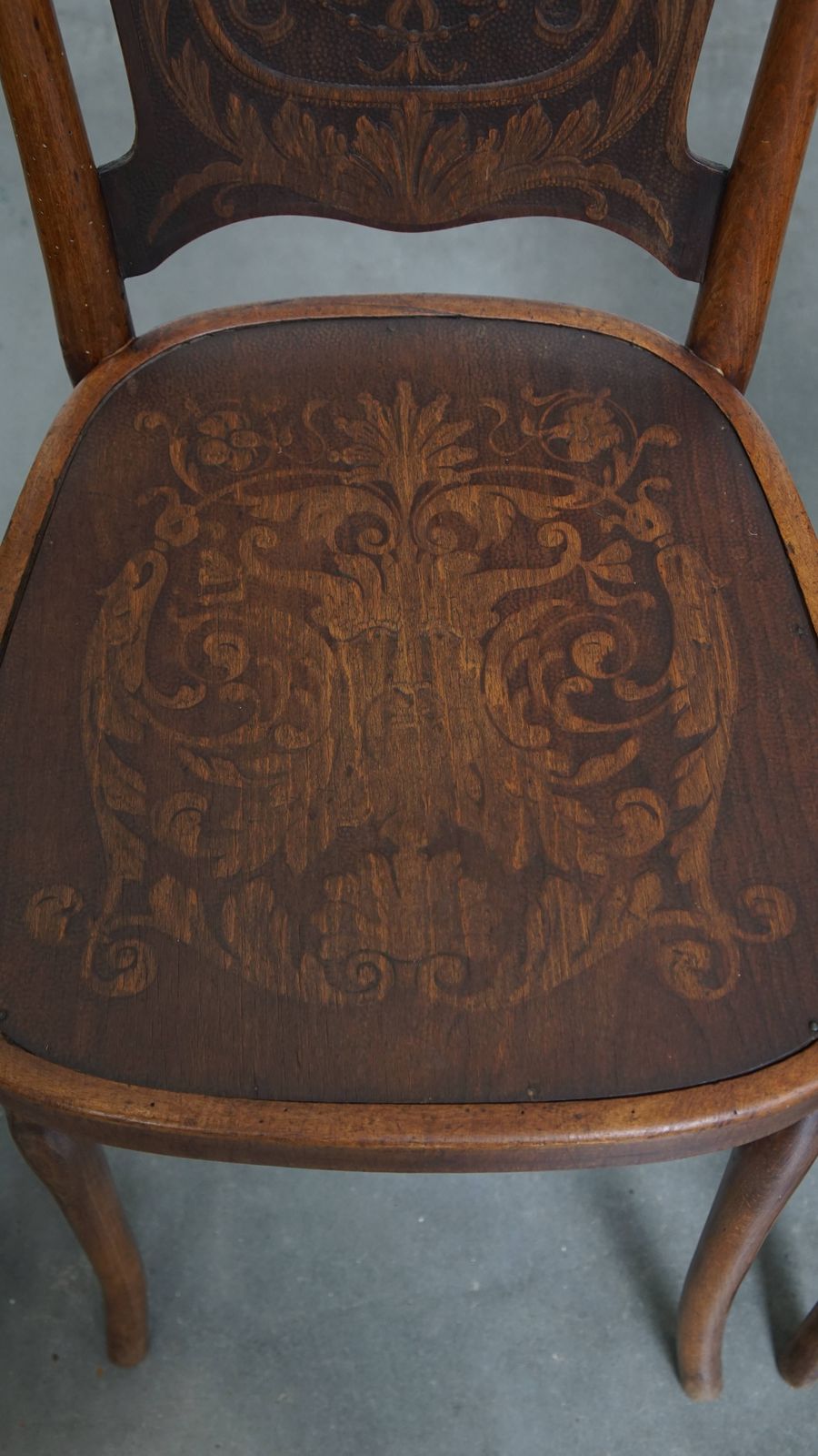 Set Of 4 Original Antique Jacob And Josef Kohn Bentwood Design Thonet Chairs From The Early 20th Century With Beautiful Carvings photo buy