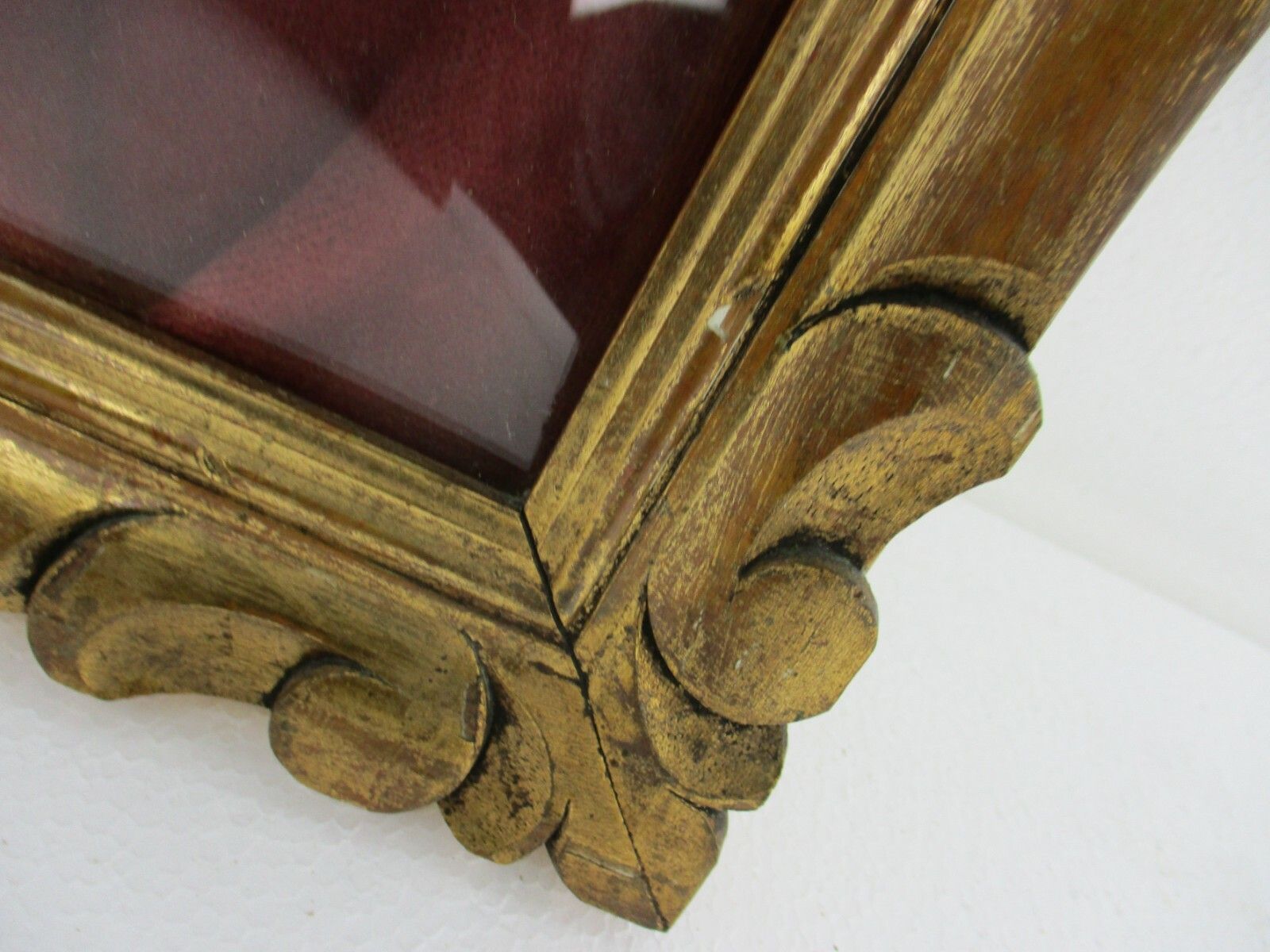 Large  Antique Ornate Wooden Plaster Frame Velvet Convex Glass Dome Crucifix photo furniture
