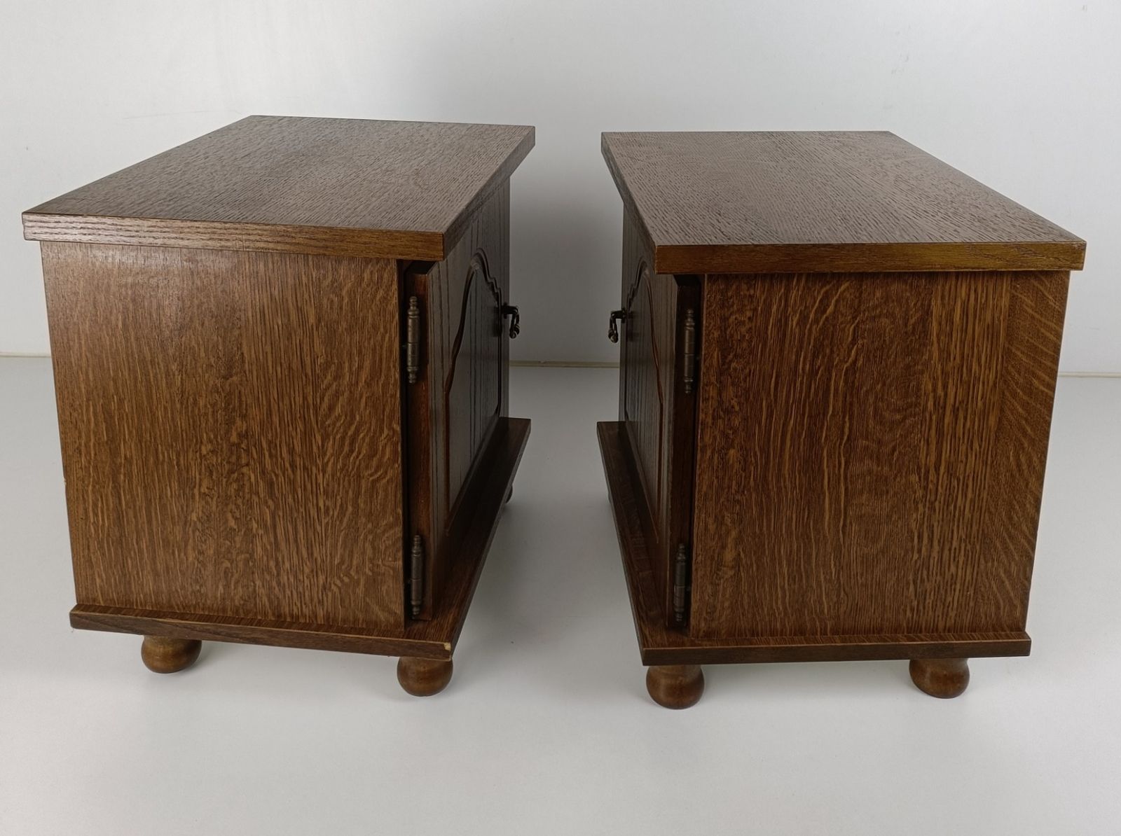 Pair Of Nightstands End Tables Vintage, Wood Veneer, Cabinets, Bedroom, 70s photo vintage