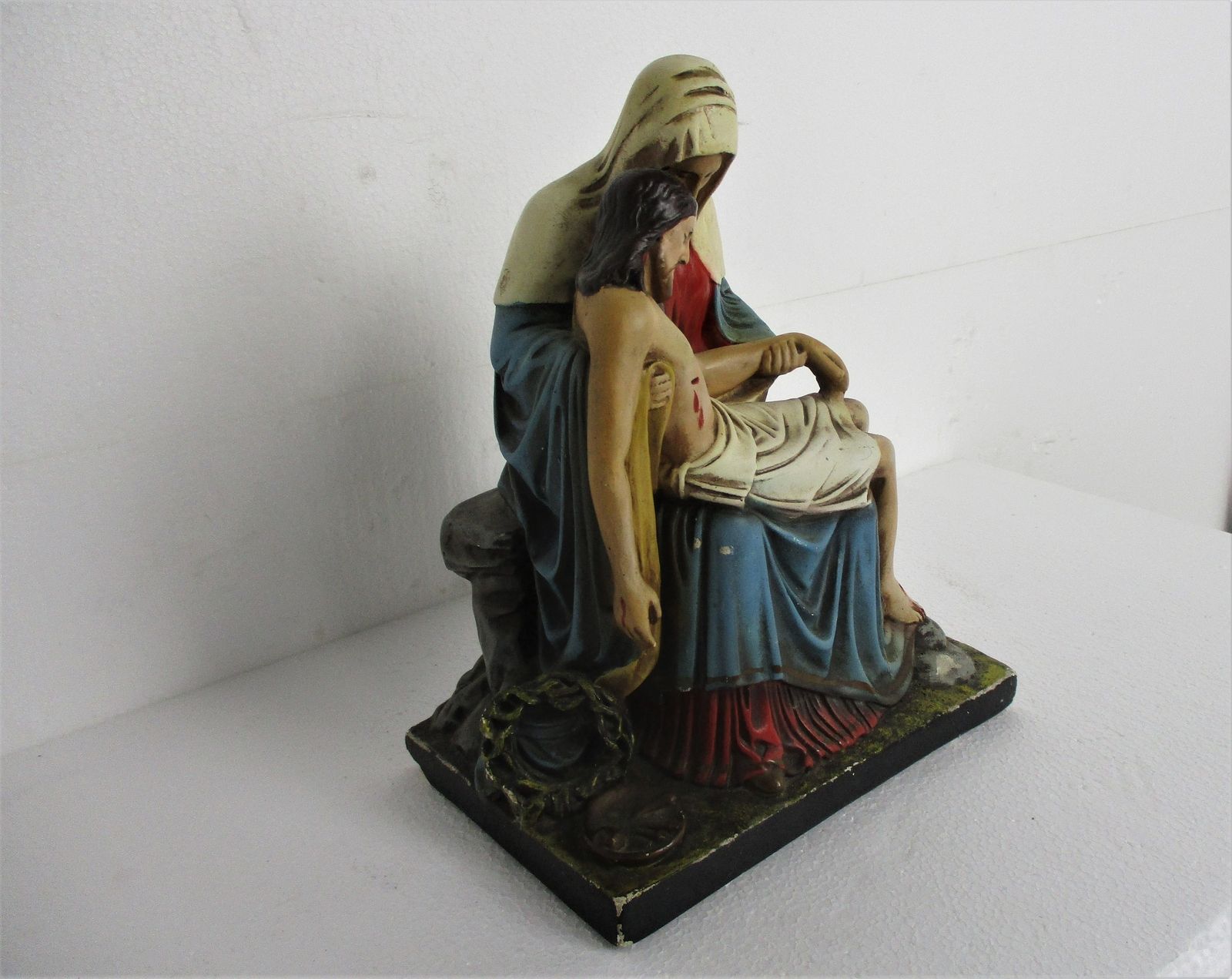 Polychrome Statue Pieta Plaster Jesus Christ Virgin Mary Holy Mother Sculpture V photo furniture