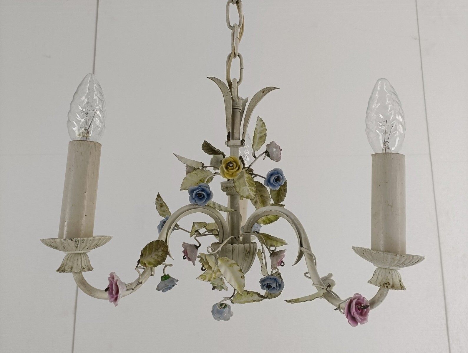 Lovely Chandelier Metal Flowers 3 Arms 3 Lights Flowers Vintage Hollywood Regenc photo buy