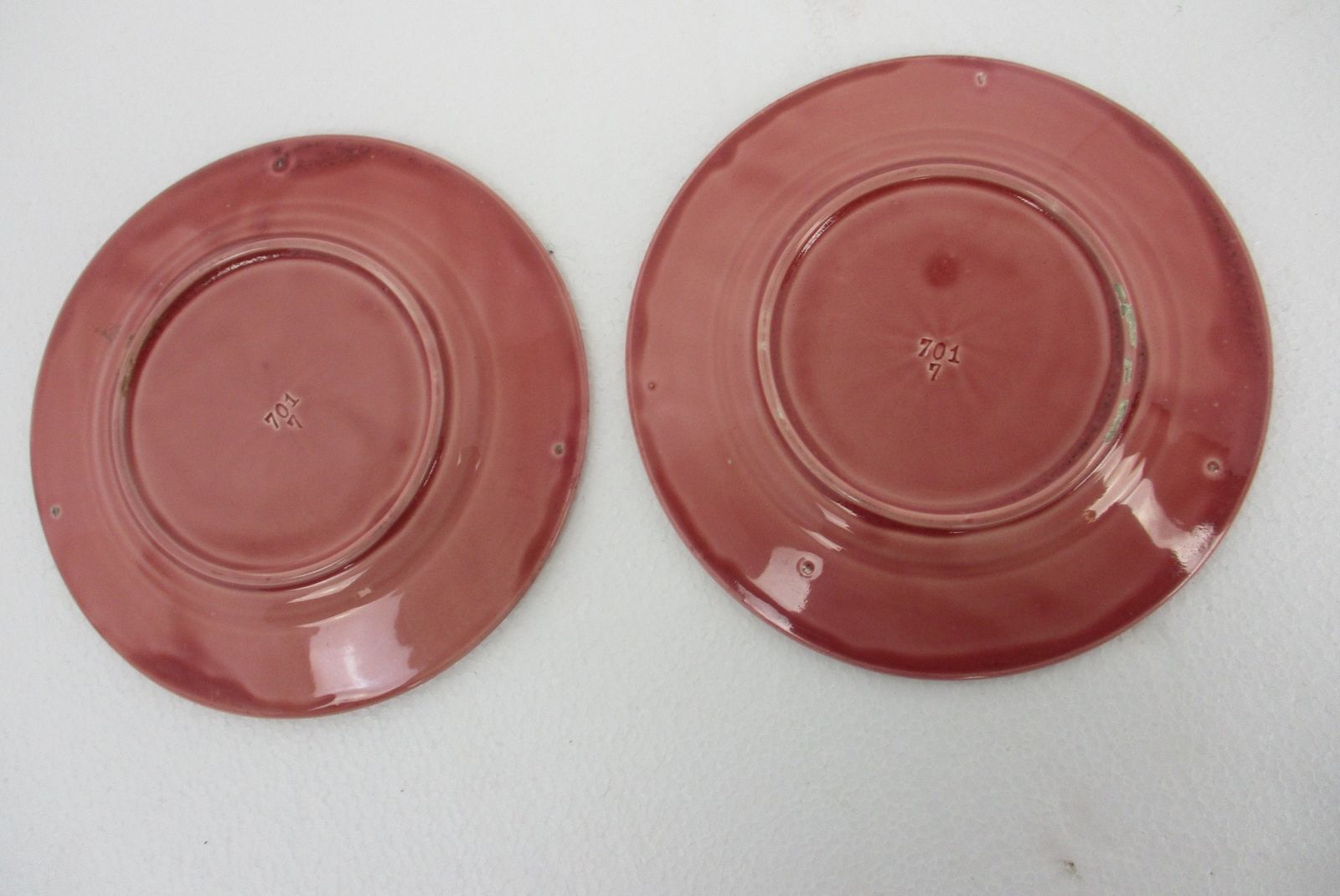 Two Small Plates Majolica Barbotine Art Deco Pink Green Dwarfs Gnomes Kabouters photo vinterior