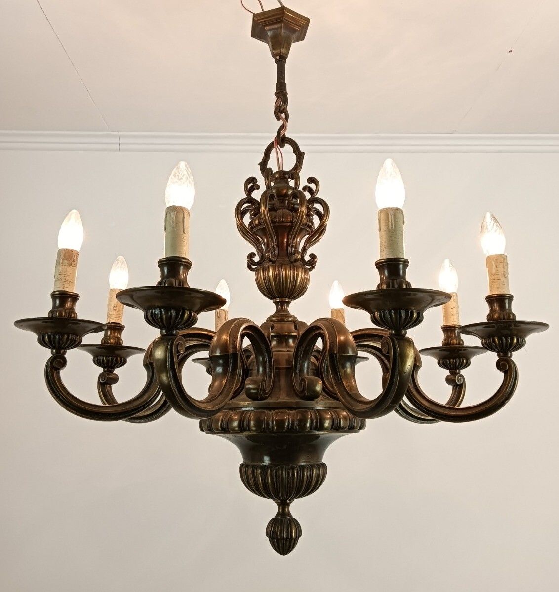 Impressive Bronze Chandelier Flemish Dutch Style Heavy 8 Lights Extremely Rare photo Lighting