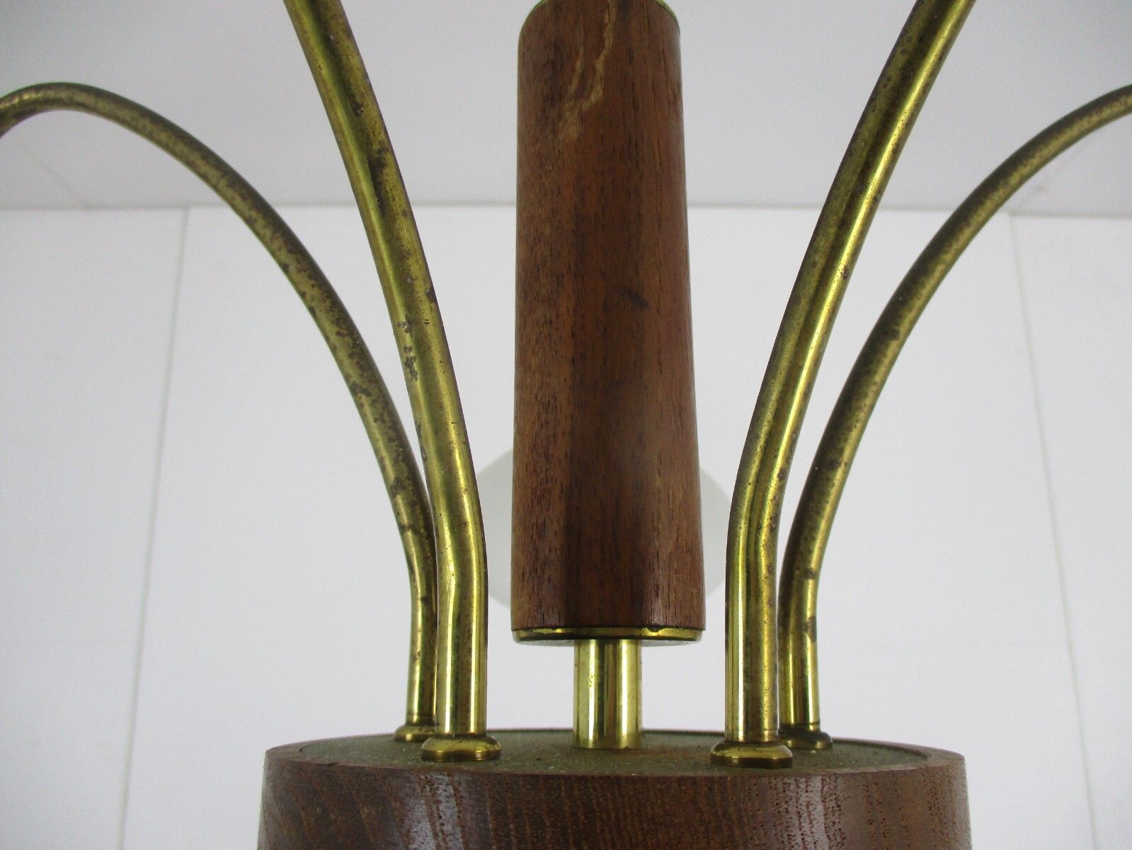 Mid Century Spider Chandelier 5 Lights Arms Wood Brass Glass Shades Pop Art photo vintage
