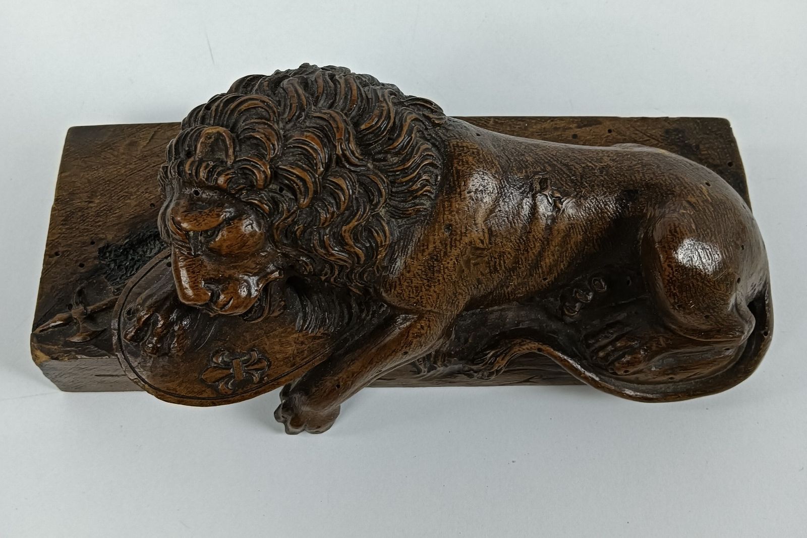 304.0 Antique Hand Carved Wooden Wood French Lion Figurine Carving Sculpture 19th Cent photo