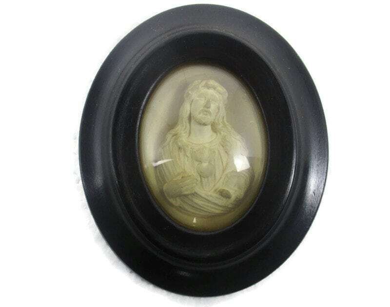Antique Oval Ornate Wooden Frame  Convex Glass Dome Jesus Christ Holy Sacred Hea