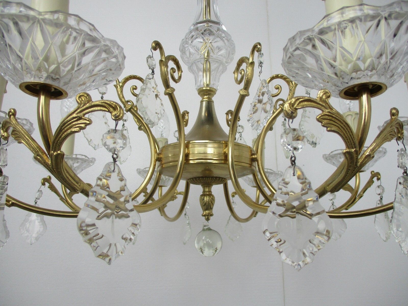 Gorgeous Chandelier 8 Arms Lights Brass Prisms Hollywood Regency Marie Therese photo 297.0