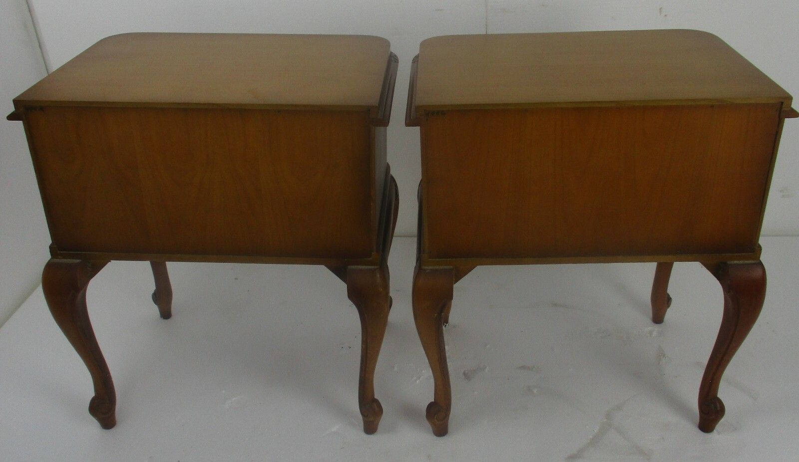 668.0 Couple French Louis XV/XVI Style Wooden Nightstands End Tables Chest Of Drawers photo