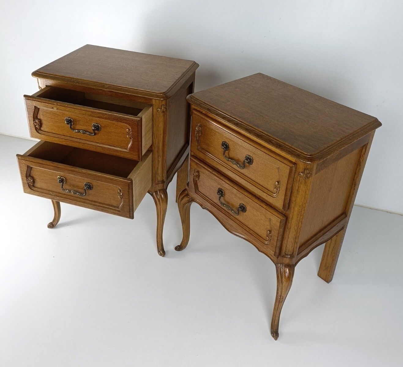 Couple French Louis XV/XVI Style Wooden Nightstands Chest Of Drawers Vintage Mod photo Furniture