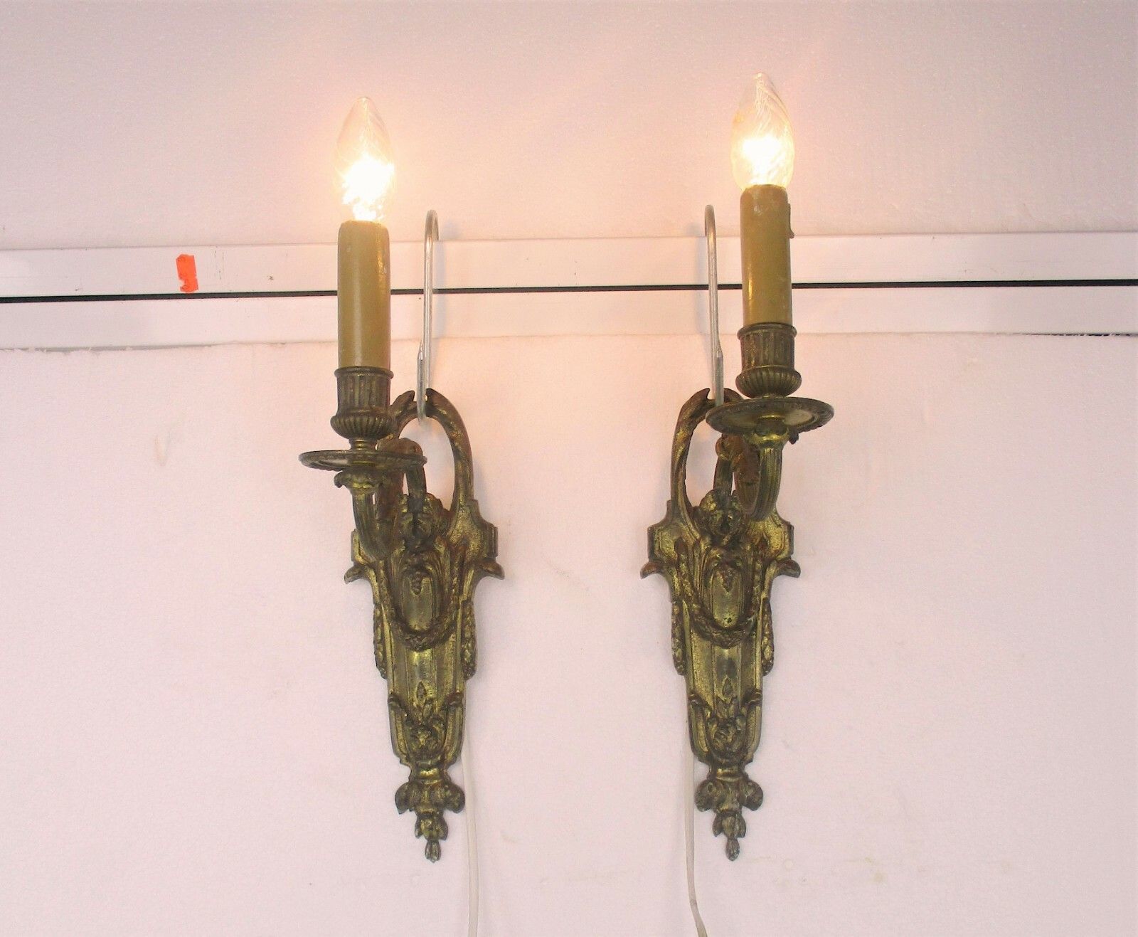 Pair Couple Vintage Ornate Brass Wall  Sconces Lamps French Hollywood Regency photo furniture