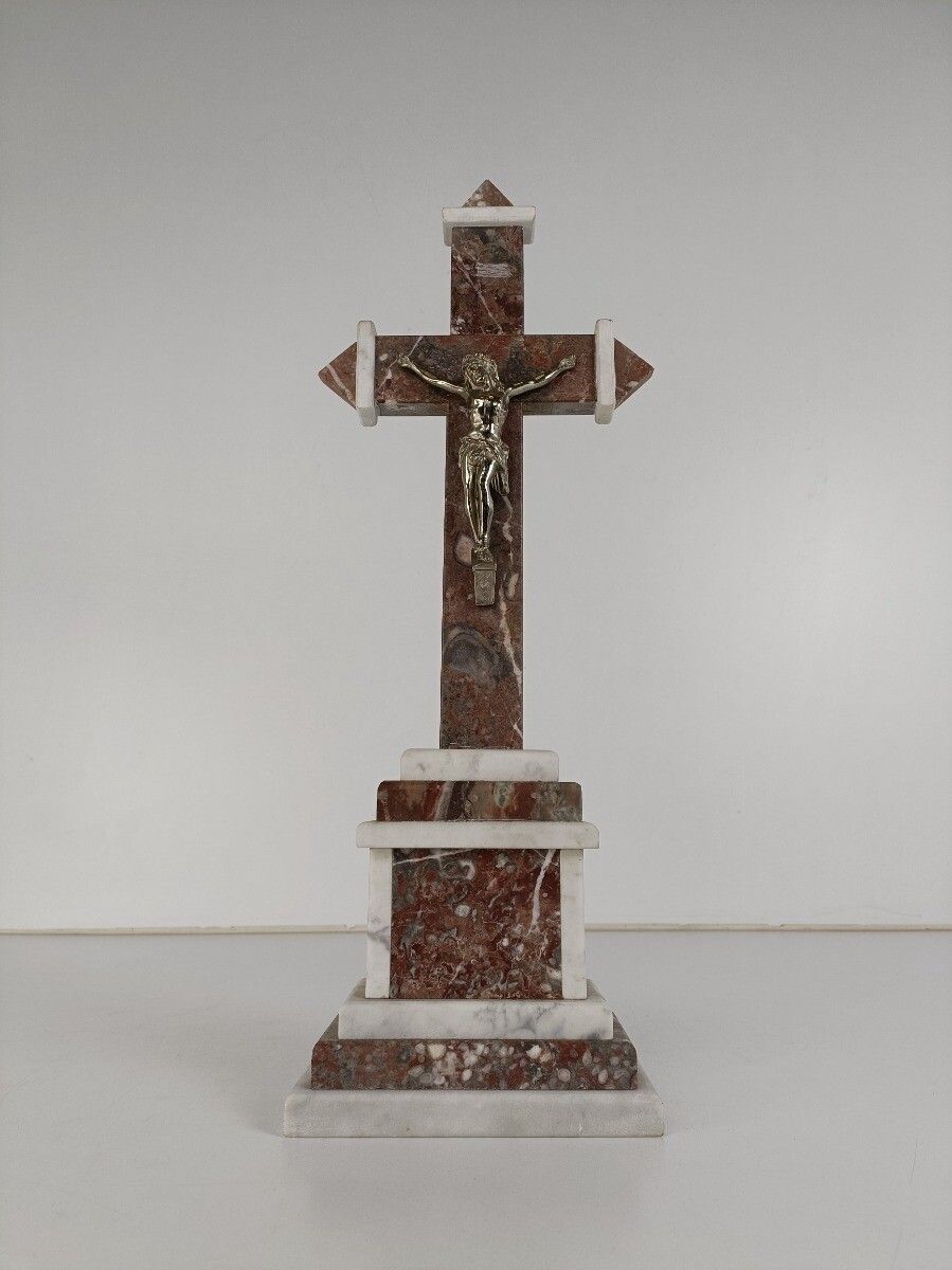 Antique Ornate Marble Onyx Jesus Christ Cross Cross Table Standing Crucifix Art photo furniture