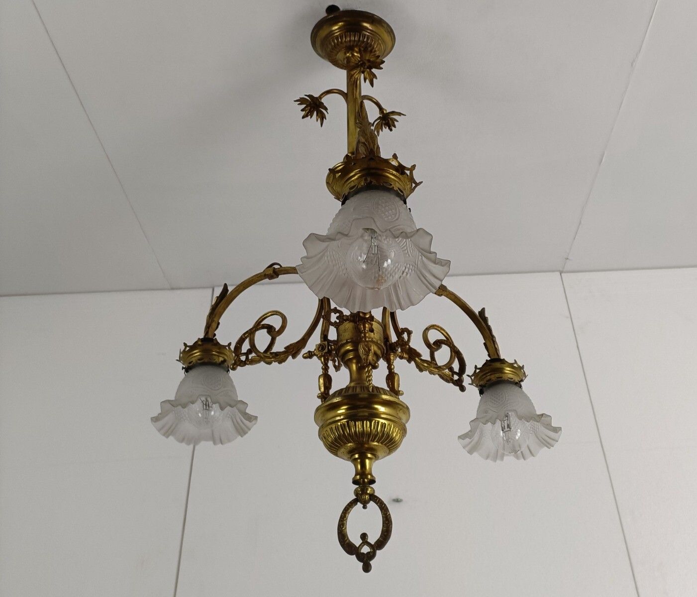 Brass Antique Gas Chandelier Electrified 3 Arms Lights Ornate Tulip Shaped Shade photo Lighting