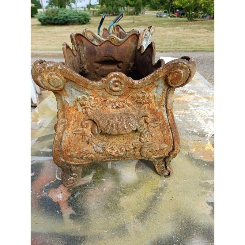 Pair Of Enamelled Cast Iron Planters From 1900 From Charleville Mézières photo vintage