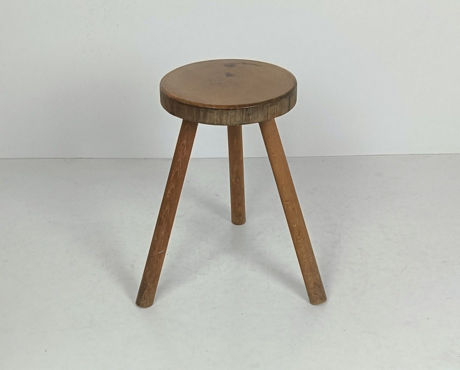 Milking Stool Pedestal Plant Stand Side Table  Carved Wood Farmhouse Antique photo 110.0
