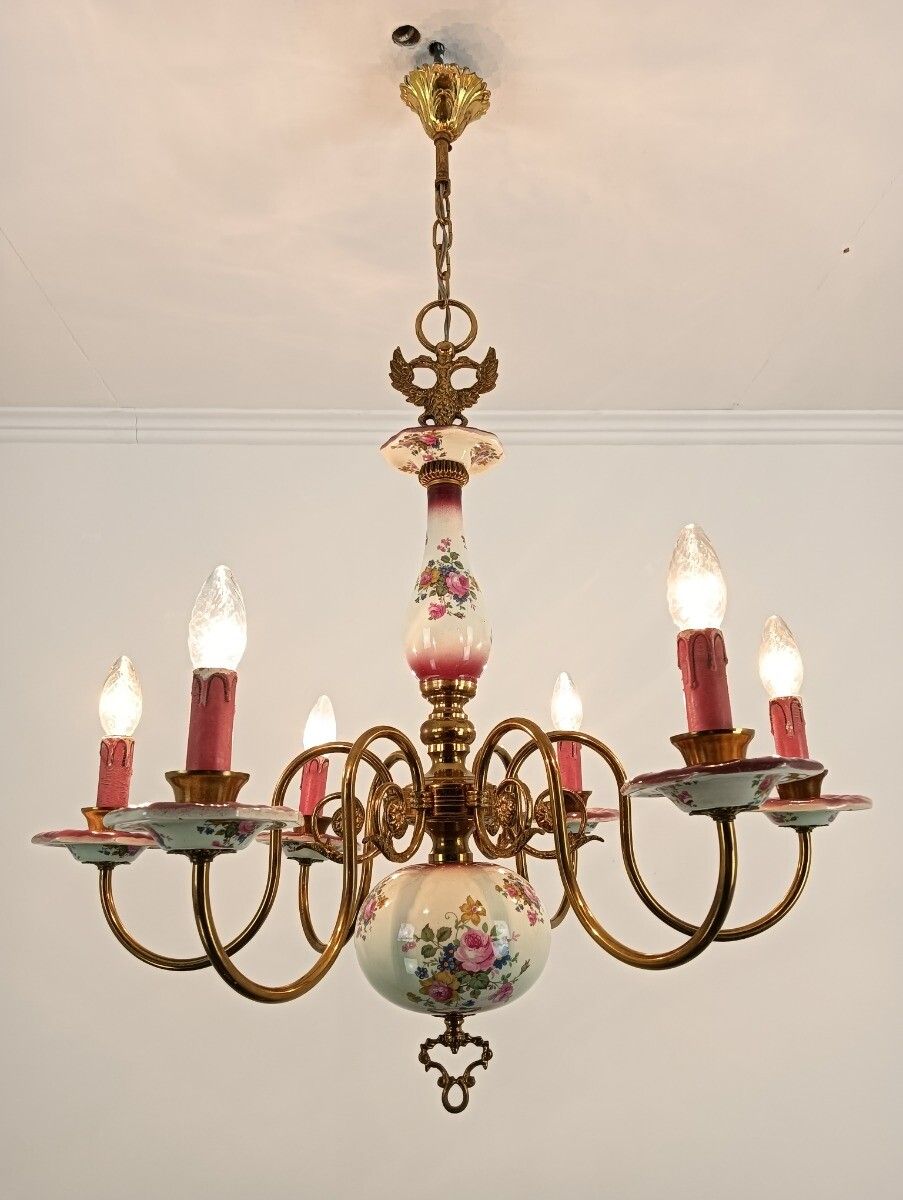 photo vinterior Lovely Italian Chandelier Brass With Porcelain Pink Flowers Pattern 6 Lights Vin