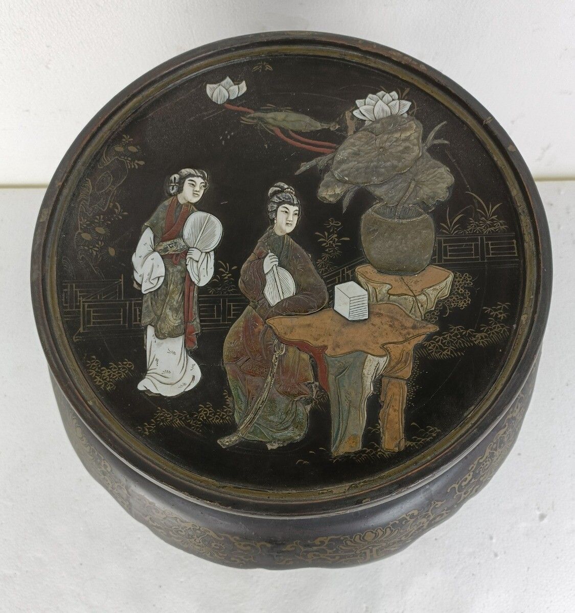 Chinese Antique Round Table Ornate Wood Carved Wood Inlay Side Bonsai Table Gorg photo vintage