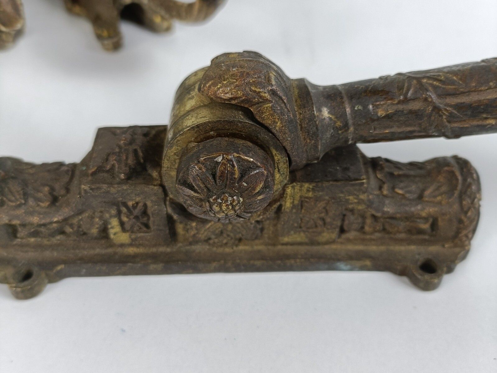 Exquisite Set Door Handles Knobs Lever Window Lock Hardware Ceromone Bolt Art No photo 1011.0