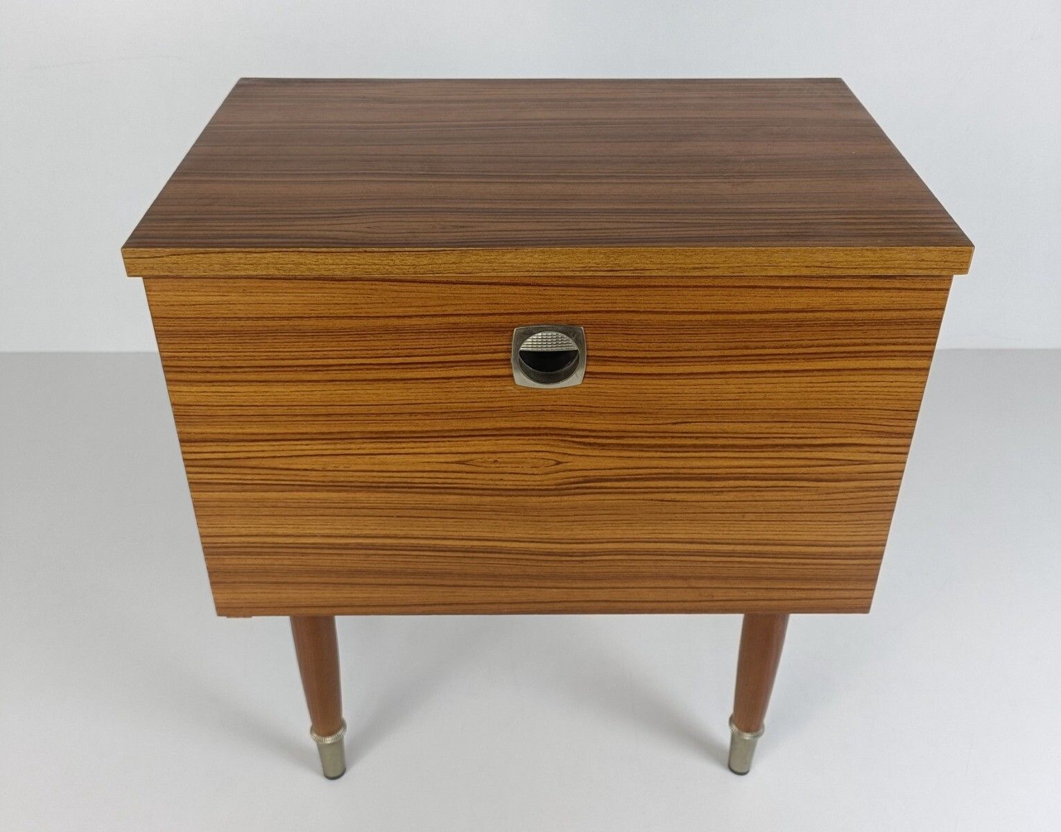 Wooden Wood  Nightstand End Table Bedroom Cabinet Vintage Modernist Retro photo vinterior
