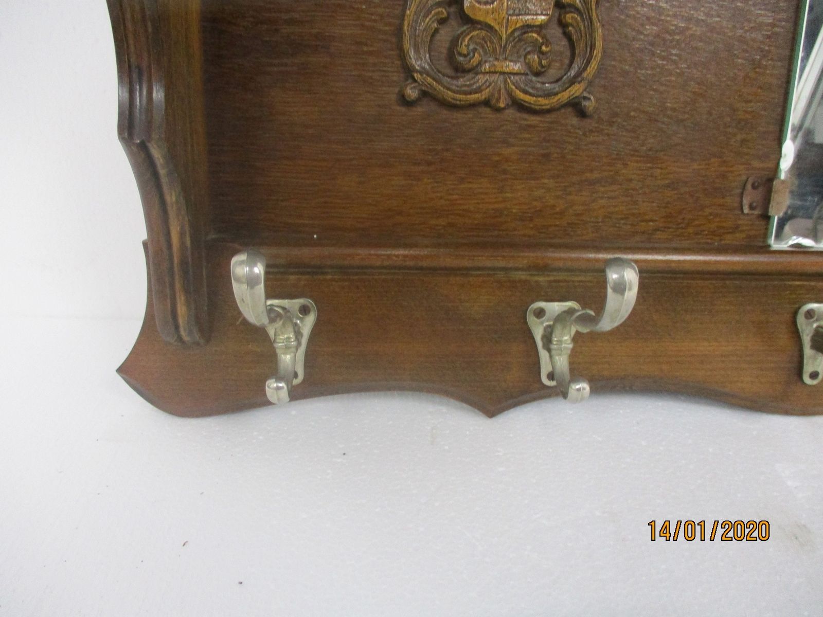 Vintage Hand Carved Wood Wall Shelf Coat Hat Kitchen Rack Shields Mid Century Fr photo vintage