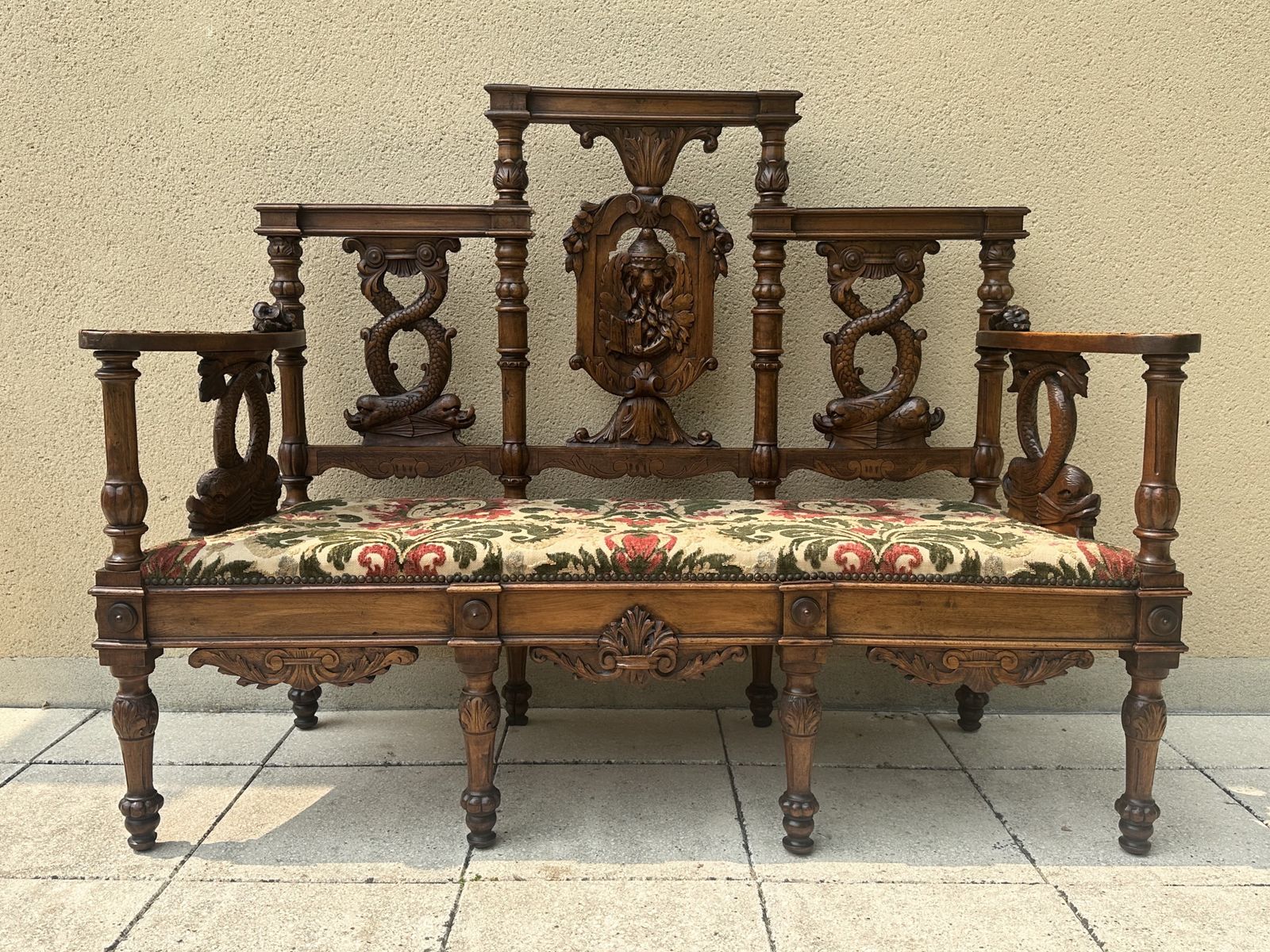 photo vintage Superb Antique French Sofa & Chairs Set Neo Renaissance Figural / Fabric /Carved