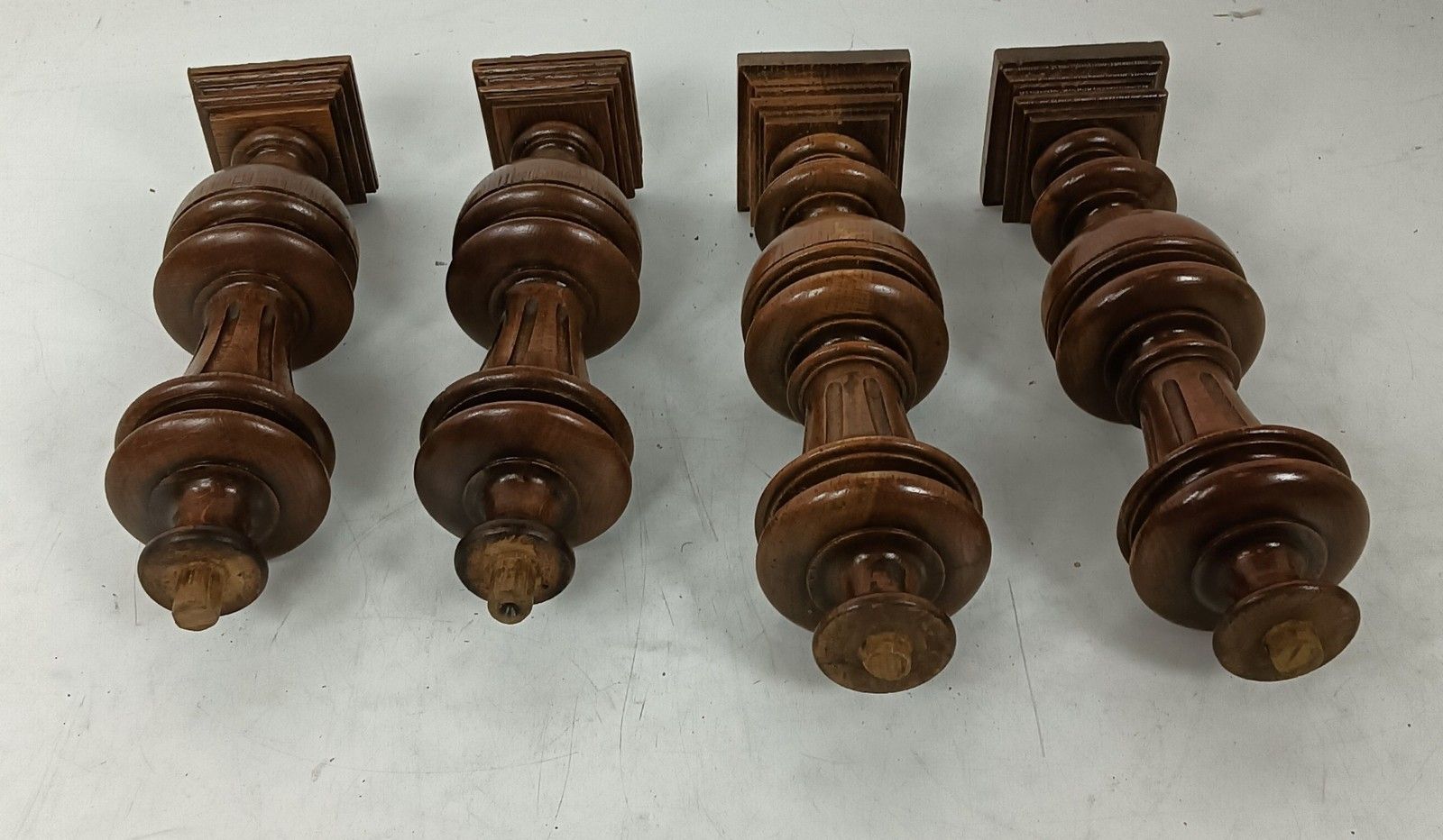 Set Of 4 Reclaimed Carved Wood Large Spindles Balusters Trim Posts Pillar Salvag photo vintage