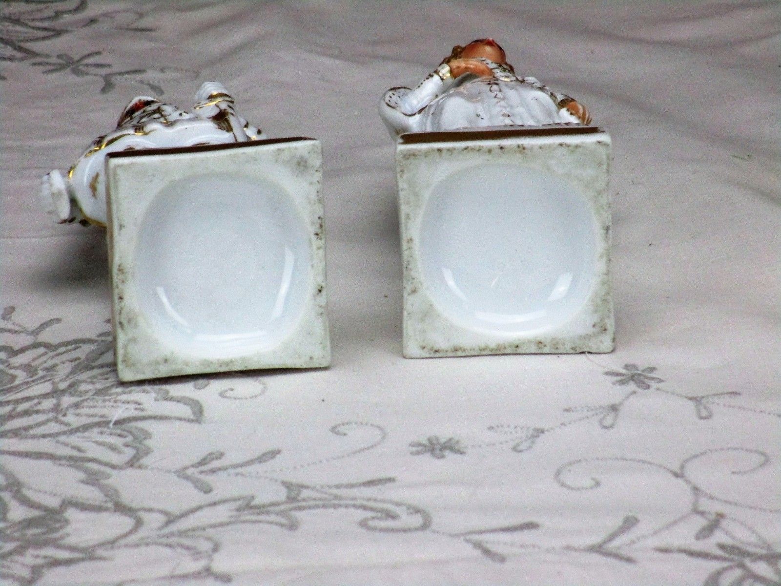 photo furniture Gorgeous 1900 Vieux Paris / Bruxelles Porcelain Figurines Soldier Lady Marquise