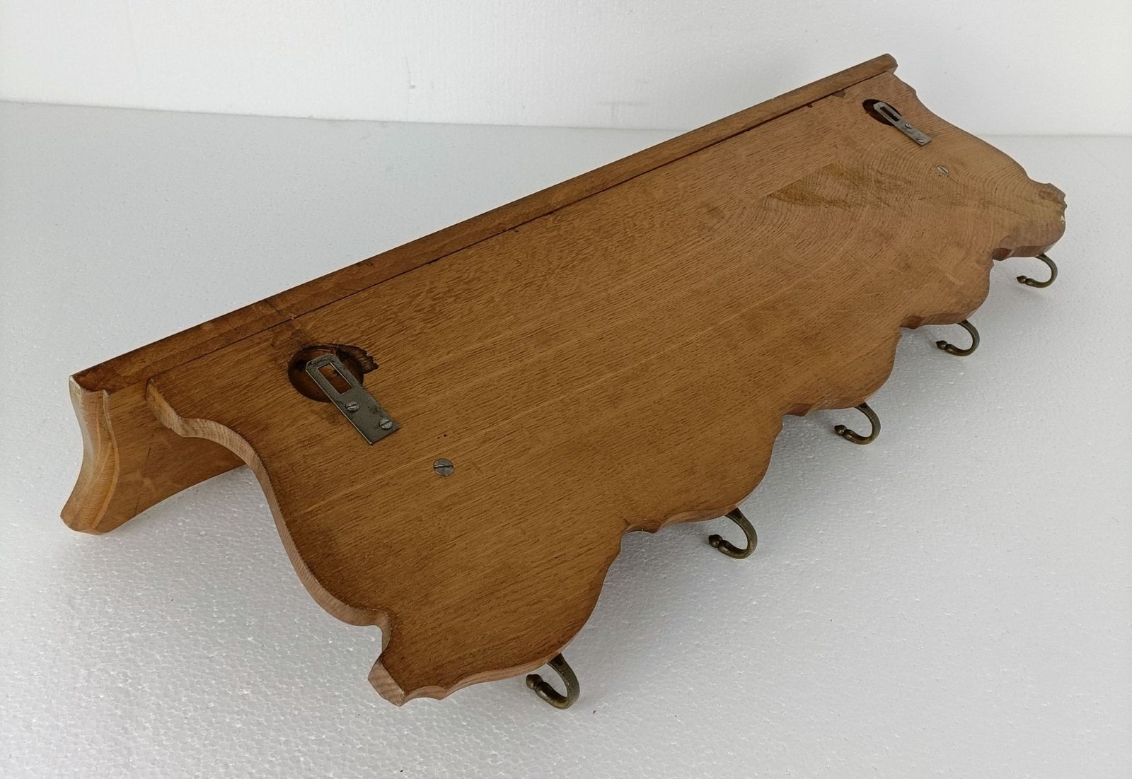 photo furniture Gorgeous Hand Carved Wood Oak Coat Hat Rack Breughel Style Figurine Heads Antiqu