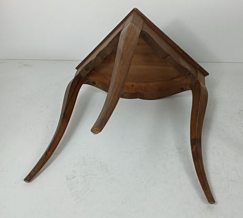 photo furniture Set Of 4 Carved Wooden Vintage Side Occasional Tables Louis XV Style Practical L