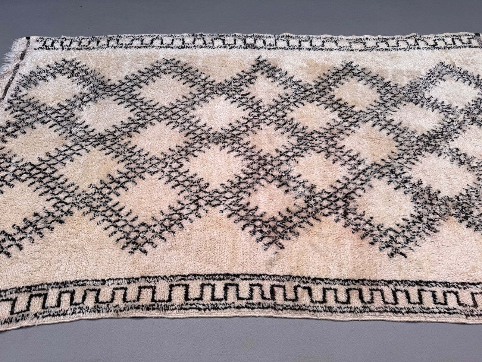 Moroccan Berber Rug 295x175 Cm Azilal, Atlas, Tribal, Clearance photo for sale