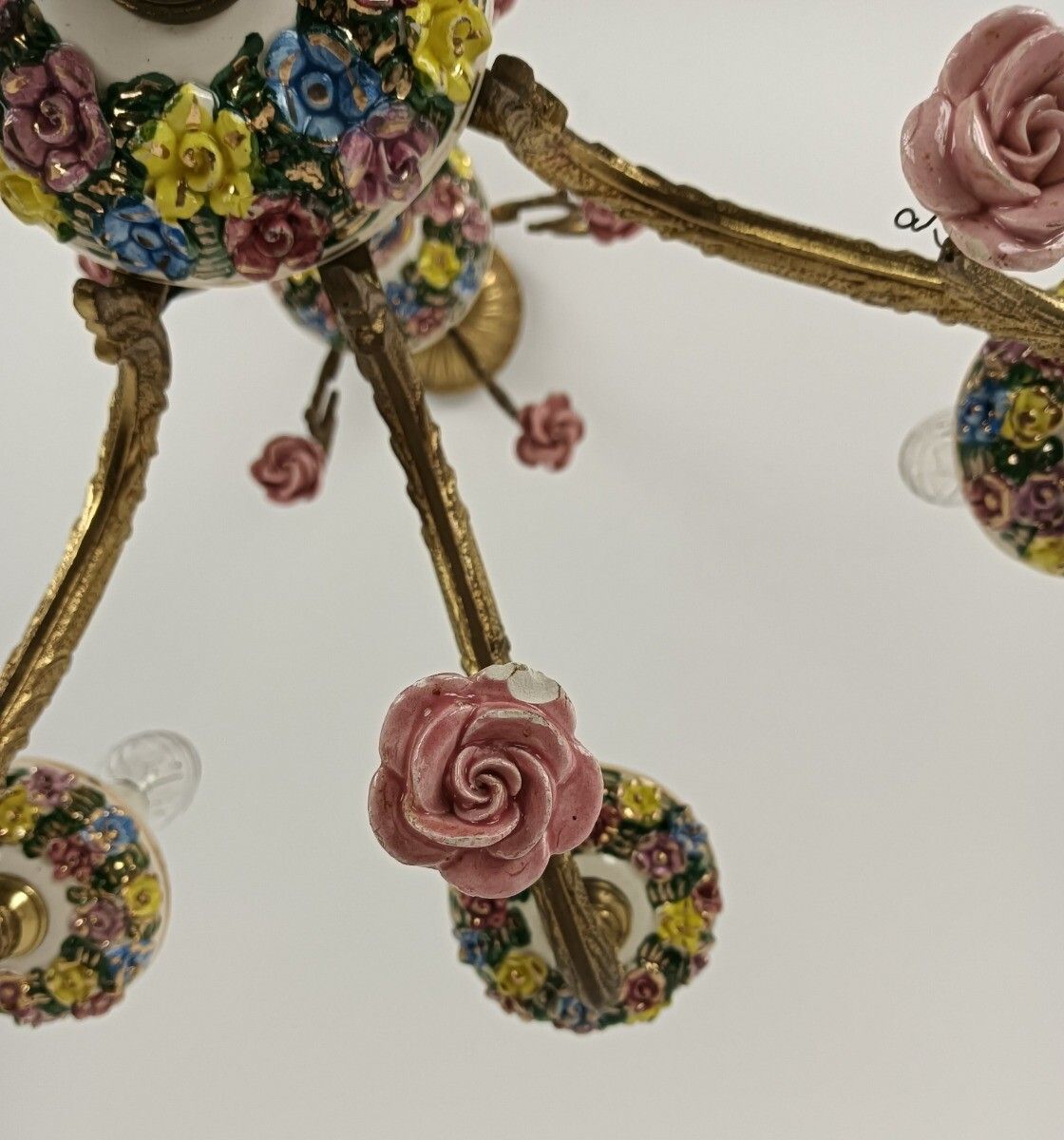Xl Chandelier Porcelain Flowers Polychrome Brass Italy 8 Lights Arm Gorgeous Vin photo vintage