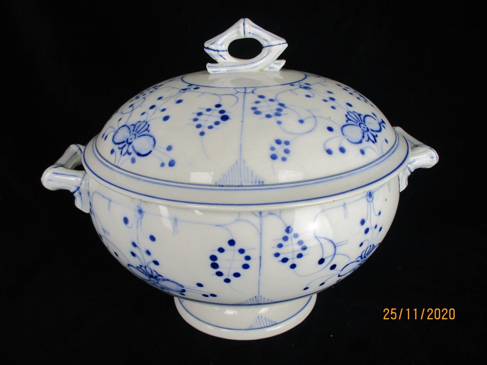 Antique Royal Copenhagen Blue Fluted Soup Tureen Dish Marked Sarreguemines 1875 photo for sale