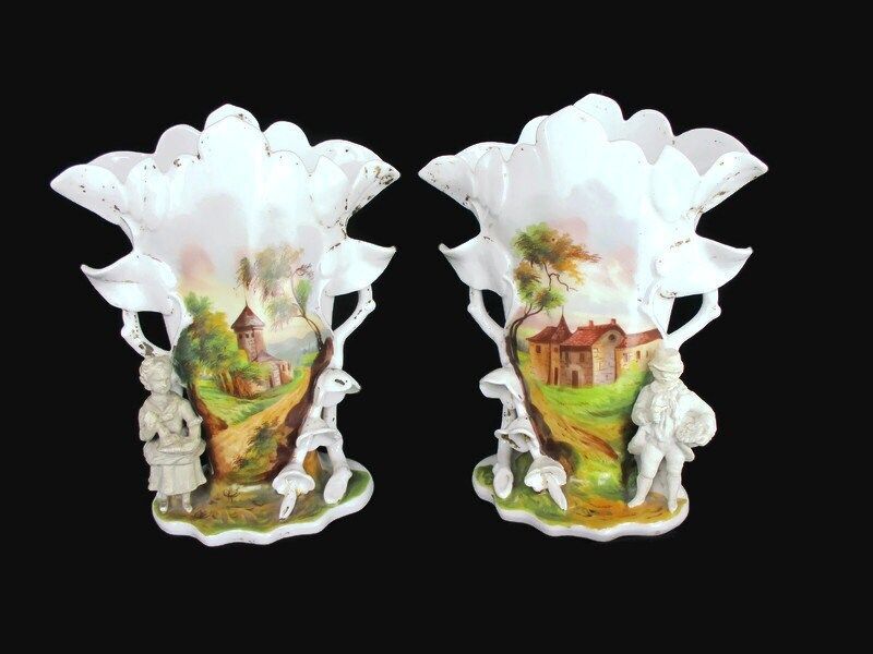 L Couple Antique Vieux Paris Porcelain Fan Flair Cornet Vases With Figurines Cou