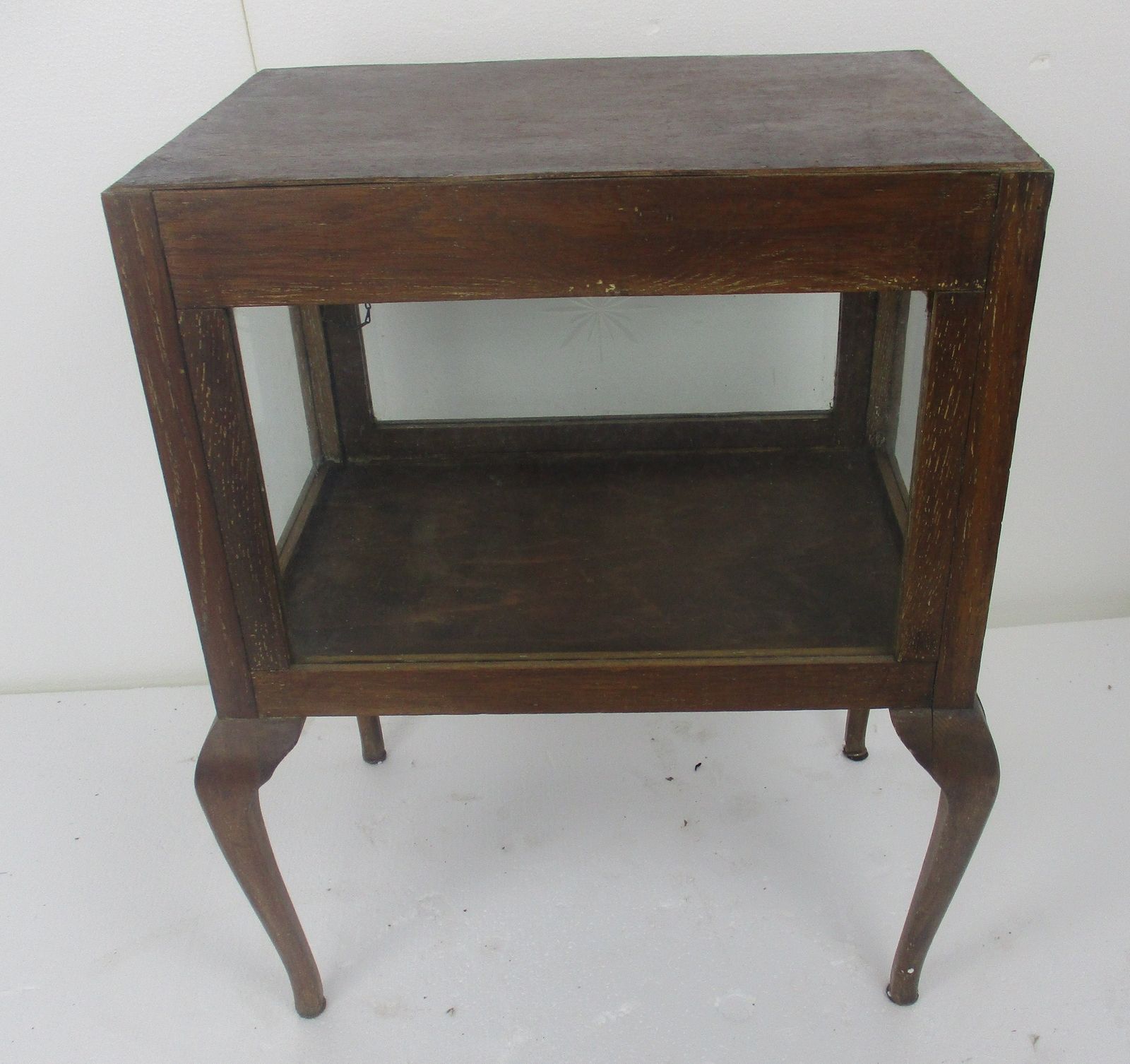 photo furniture Vintage Butler Table Cabinet Dumbwaiter Display Liquor Cabinet Etched Glass  Cou