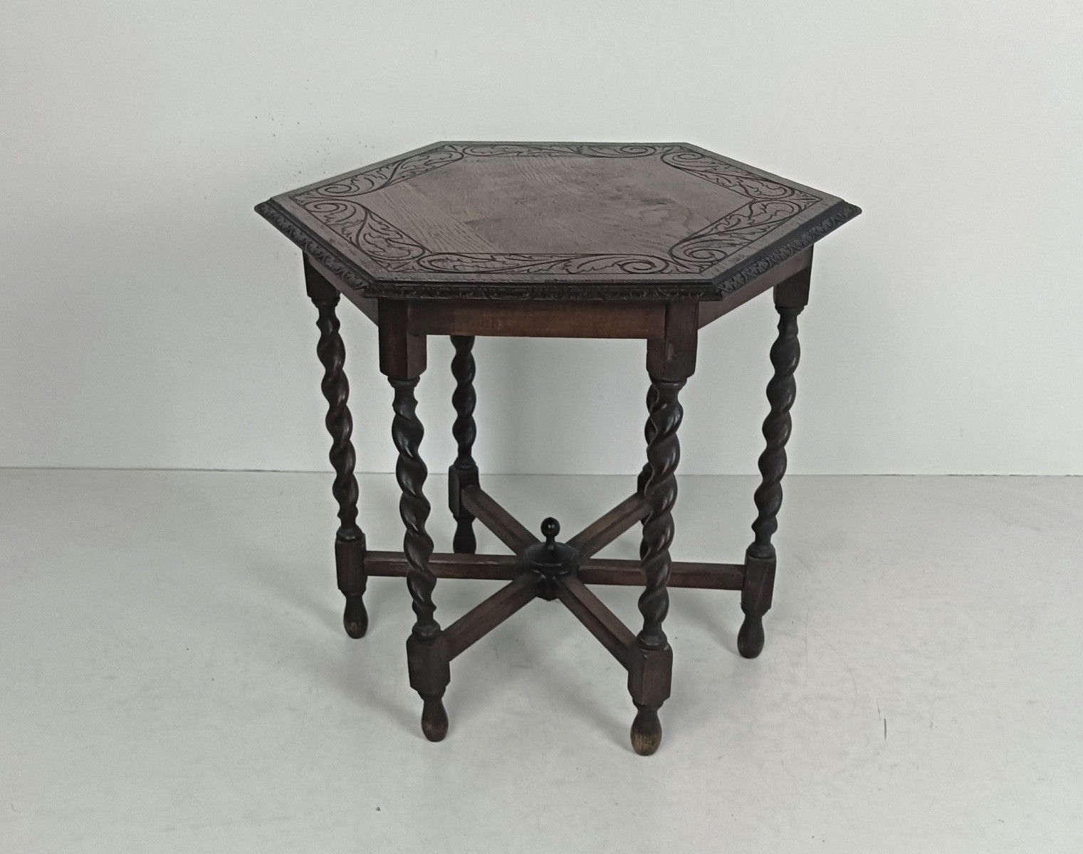 photo furniture Side Occasional Coffee Table Hand Carved Wood Barley Twist Ornate Sextagon Beaut