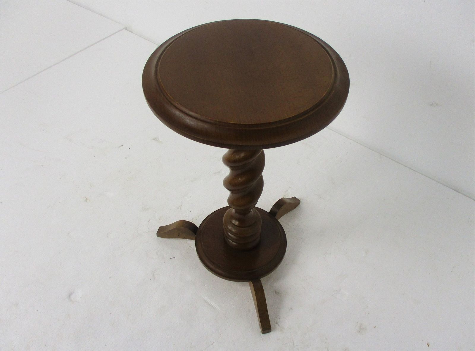 Small Barley Twist Tripod Side Display Table Pedestal Plant Bonsai Stand Barn Co photo Furniture