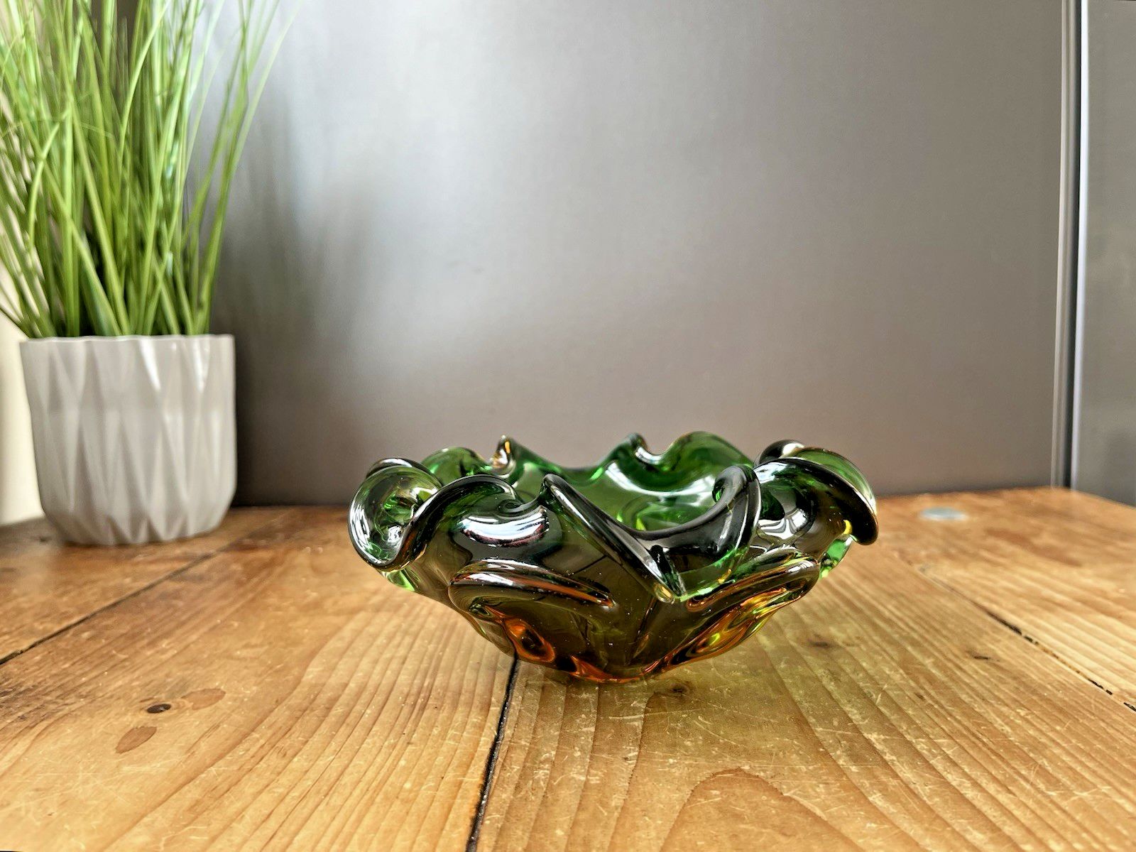 Mid Century Murano Sommerso Green Amber Clear Glass Ashtray Bowl Geode Vintage photo vinterior