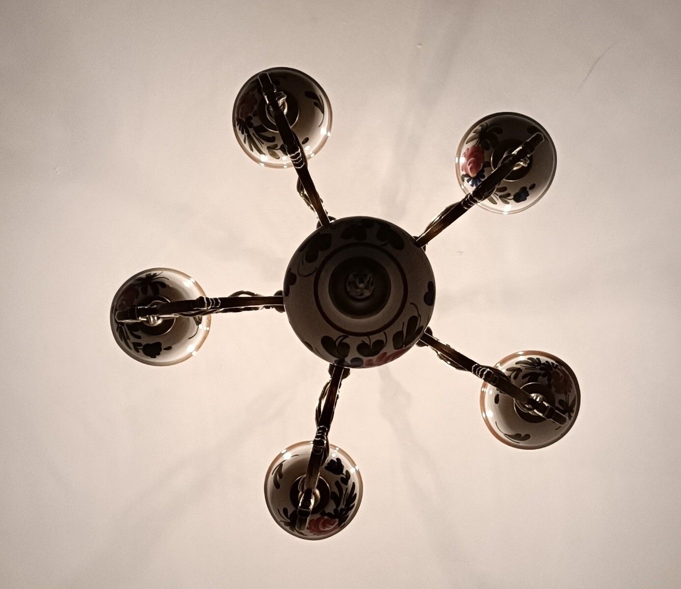 Italian Ceramic Polychrome Romantic Chandelier 5 Arms 5 Lights Brass Lovely photo for sale