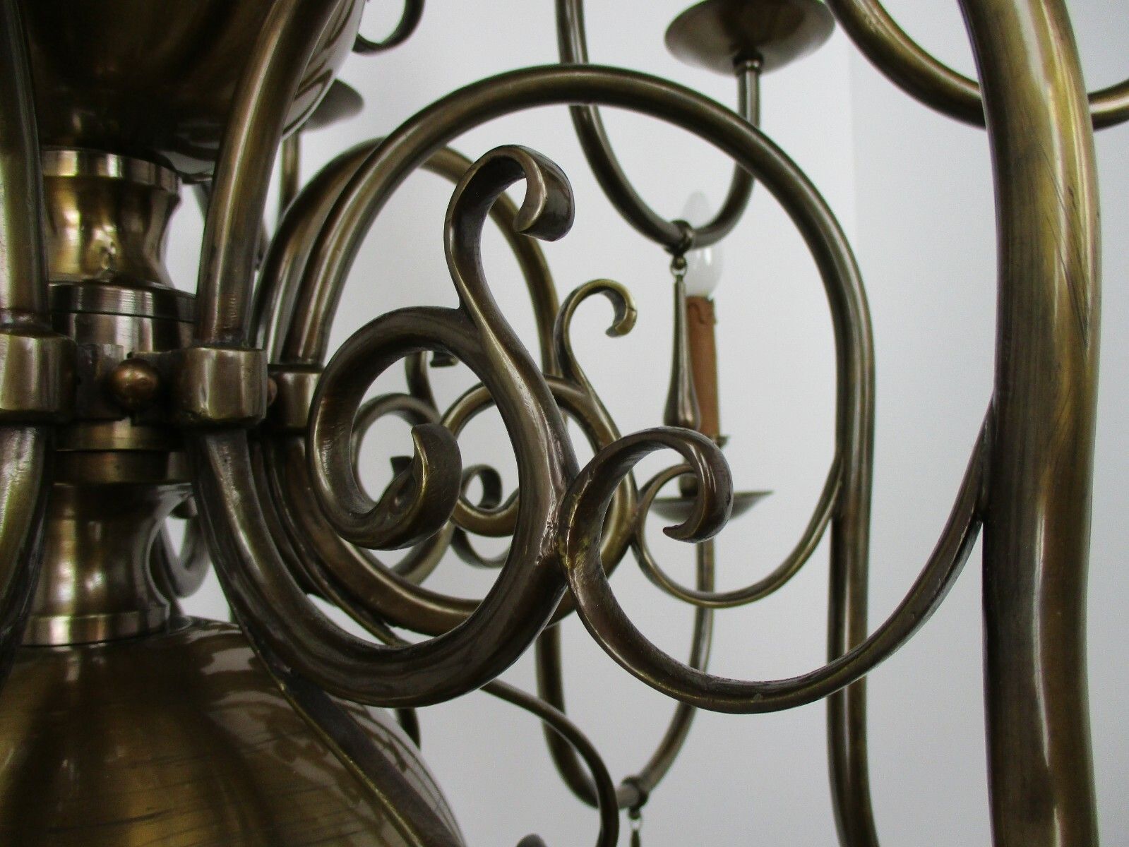 photo furniture Huge Flemish Double 16 Arms Castle Chandelier Bronze Gilded With Butler Bell Wow