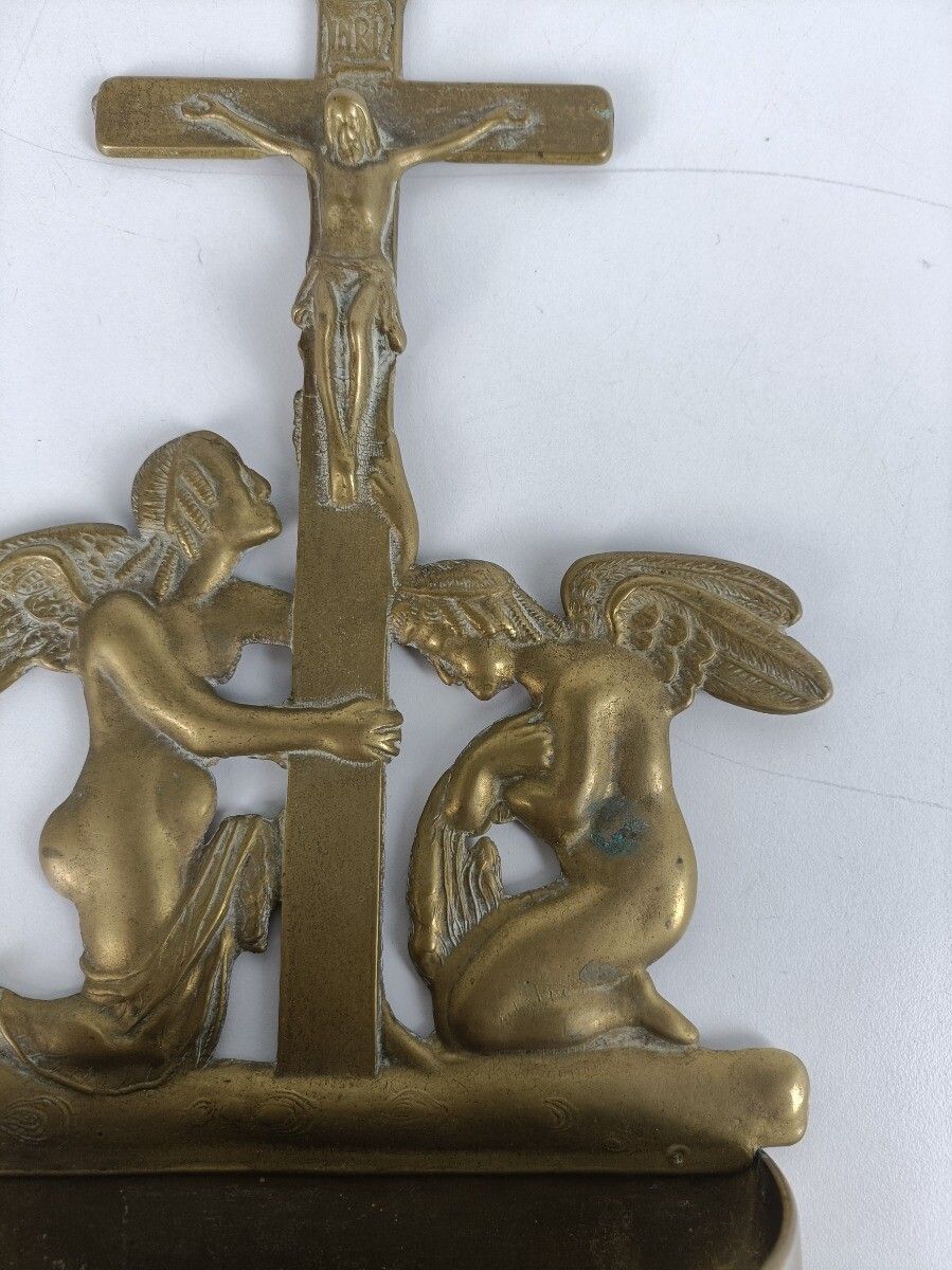 Vintage Large Brass Holy Water Font Angels Crucifix Cross Jesus Wall Hanging Orn photo vinterior