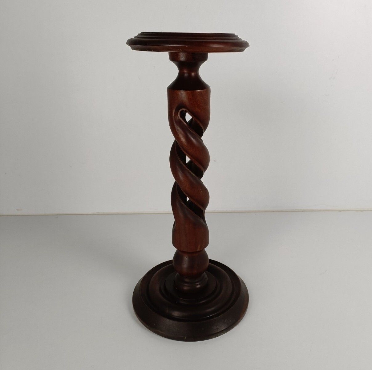 Open Barley Twist Pedestal Plant Stand Gorgeous Rare Barn Style Bonsai Table Vin photo furniture