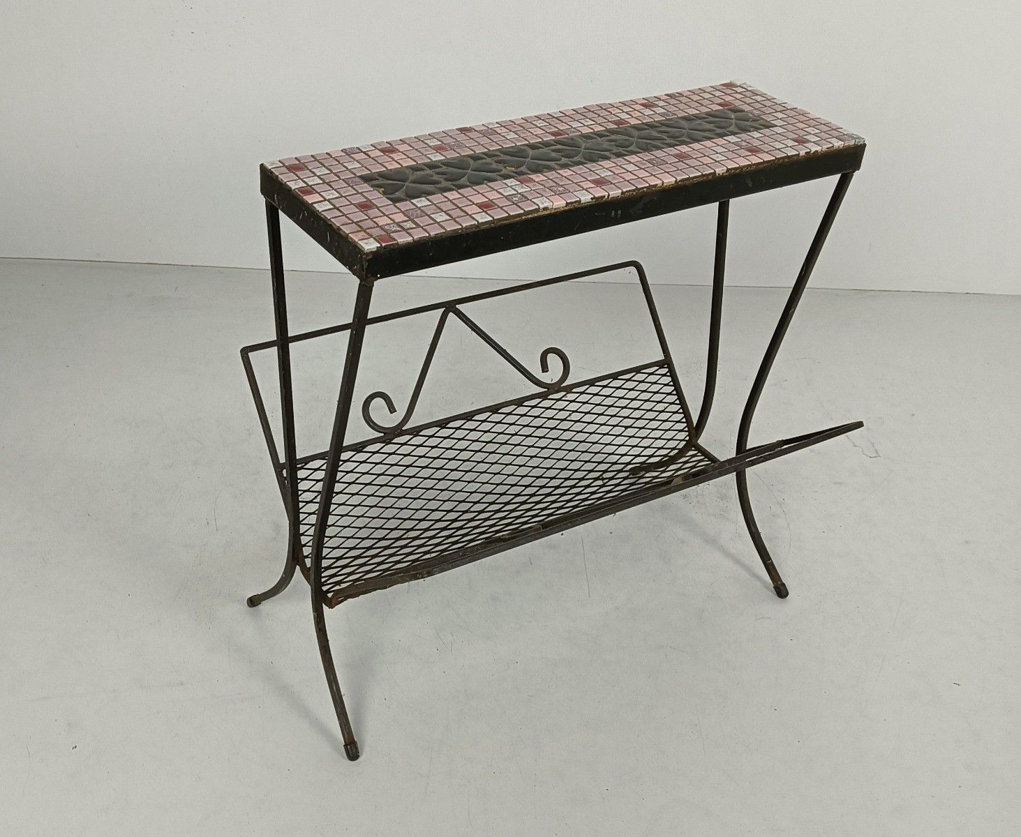 Wrought Iron Mid Century Magazine Rack Newspaper Basket Side Table Mosaic Tiles photo 202.0