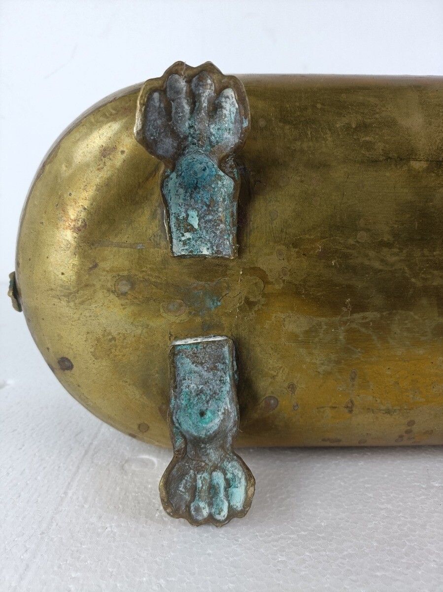 photo furniture Hammered Embossed  Brass Planter Jardinière Ornate  Centerpiece  1800s Footed