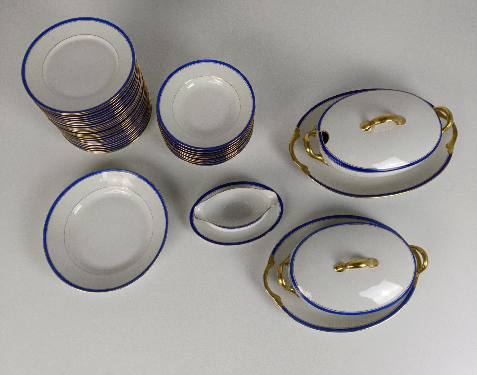 photo furniture Art Deco China Limoges France White Gold Cobalt Blue Emile Madesclaire 39 Pieces