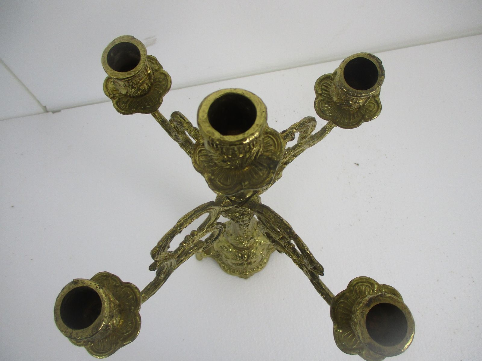 Gorgeous Brass Ornate Embossed Candle Holder Stick Candelabra 5 Arm  Lovely Vint photo Home Decor