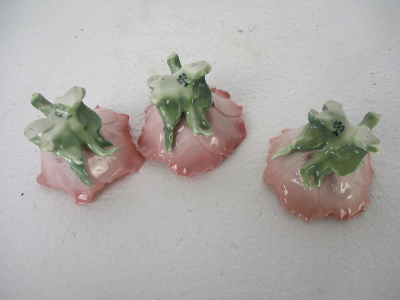 Set Of 3 Porcelain Roses Herend Style Pink Flowers Lovely Delicate photo Home Decor