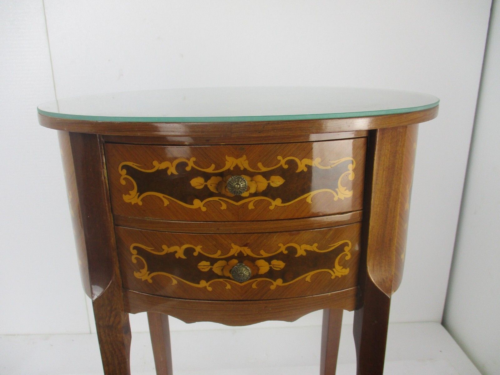 photo furniture Couple  Italian Marquetry  Wooden Nightstands End Tables Chest Of Drawers Wow